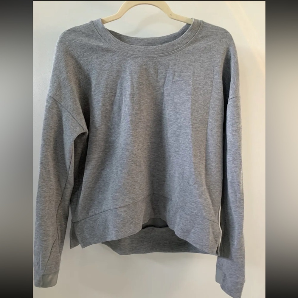 Athleta grey sweater athletic